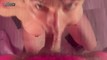 #7 Чувак играет со своей грудастой девушкой в бдсм