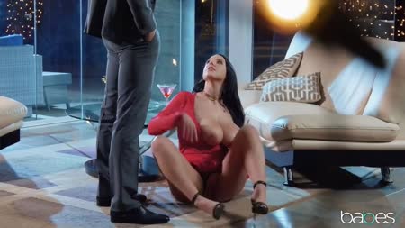 #2 Попка бабенки не знает устали от большого члена